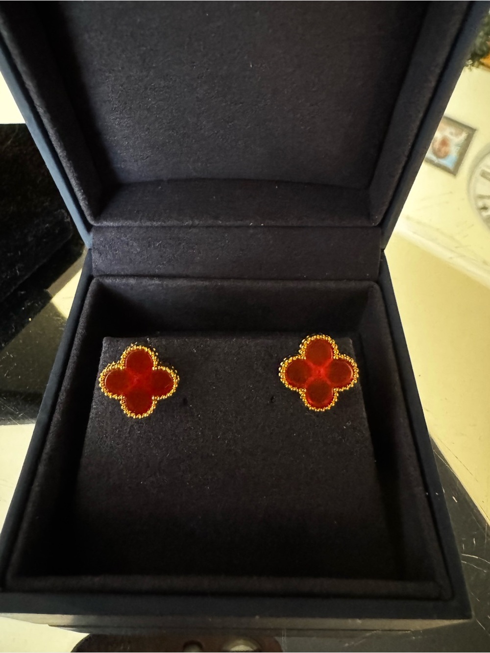 Red Clover-Shape Stud Earrings - Women's Jewelry